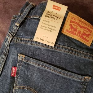 Brand women's new Levi's 30x28